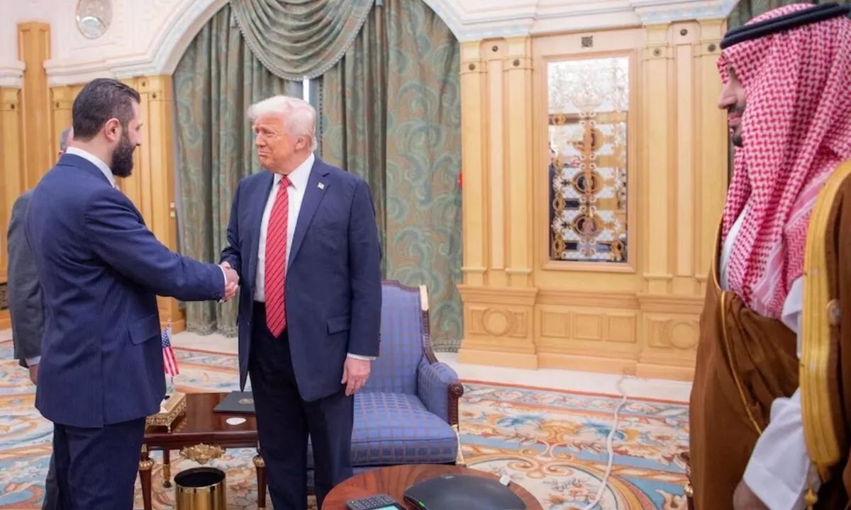 تخفيف أمريكي مشروط: واشنطن تصدر إعفاءً مؤقتًا من العقوبات على دمشق يشمل قطاعات حيوية