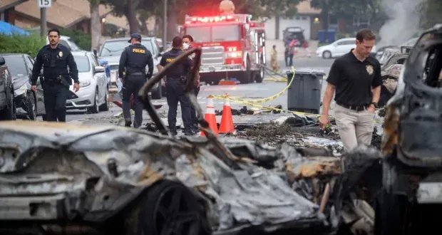 مصرع 6 أشخاص في تحطم طائرة خاصة بمنطقة سكنية في سان دييغو