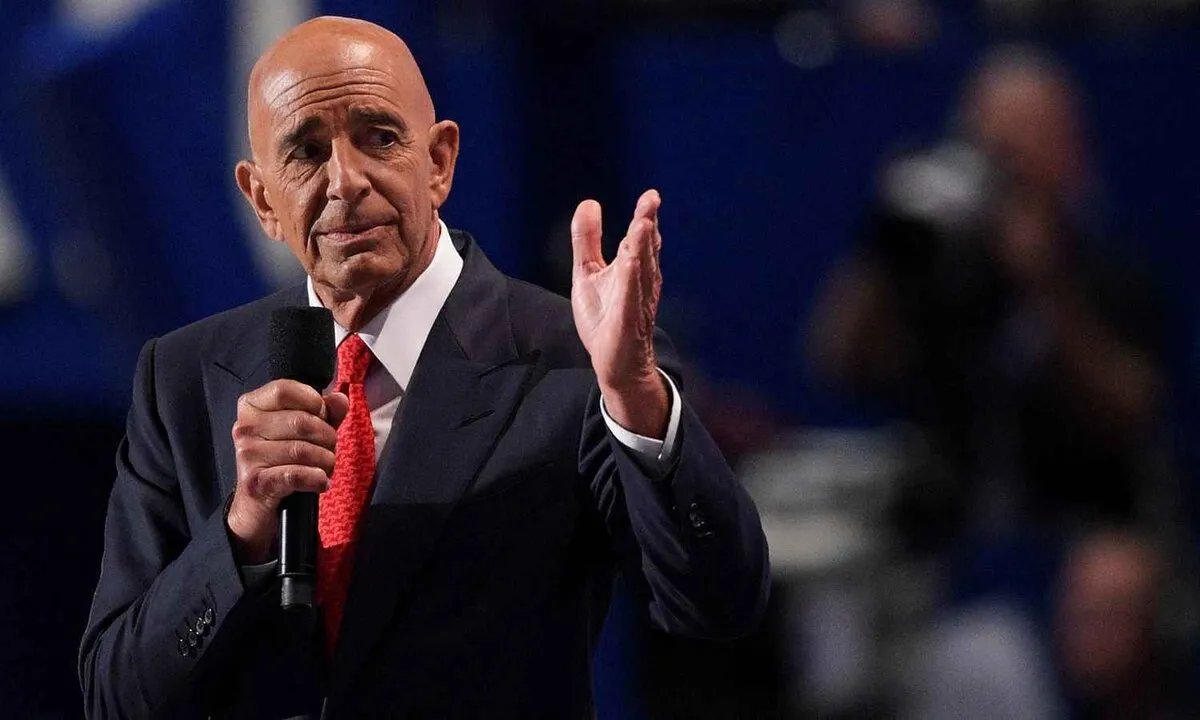 من هو توماس باراك؟ المبعوث الأمريكي الجديد إلى سوريا ذو الأصول اللبنانية