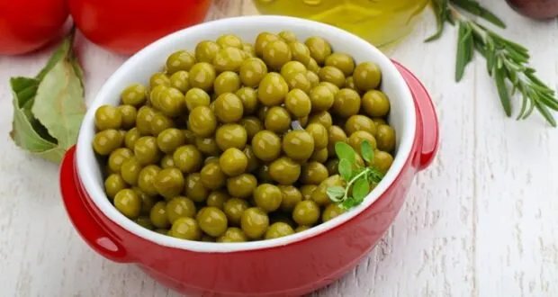 مقبلات شهية وسريعة: بازلاء بالثوم والزبدة لإضافة نكهة مميزة إلى مائدتك