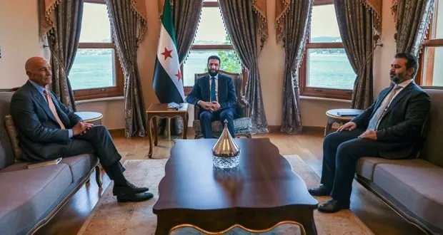 الرئيس الشرع يبحث الملف السوري مع المبعوث الأمريكي في تركيا