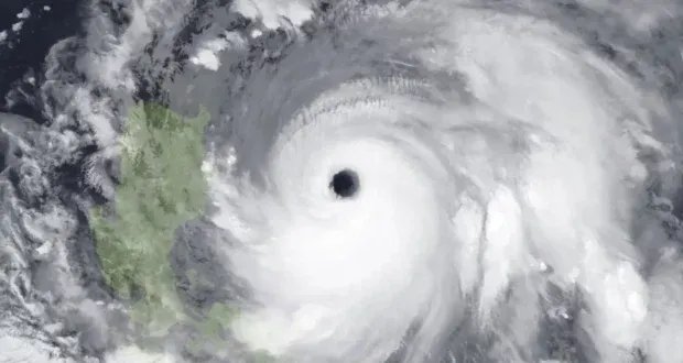 ثورة في التنبؤ بالطقس: الذكاء الاصطناعي يتفوق على النماذج التقليدية في توقع العواصف وموجات الحر