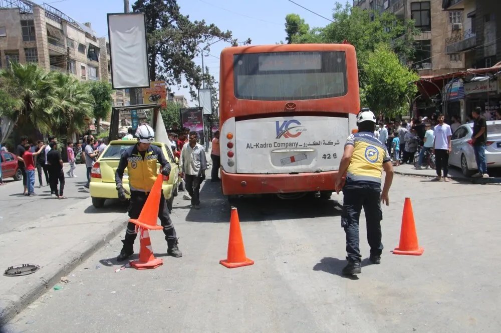مأساة في حلب: مصرع مسن وإصابة 4 في حادث تصادم مروع