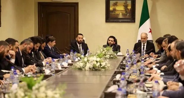 وزير الداخلية يضع اللمسات الأخيرة على الهيكلية التنظيمية الجديدة للوزارة ويناقش التحديات الأمنية