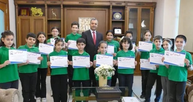 مدرسة طائر الفينيق في طرطوس تكرم طلابها المتفوقين في بطولة تحدي الكتابة