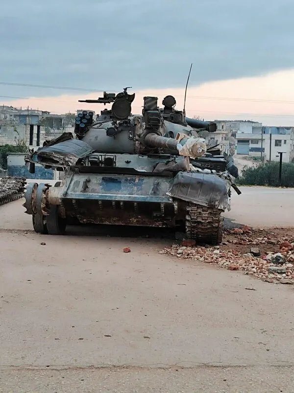 عملية "ردع العدوان" توسع سيطرتها قرب حلب وإدلب وسط قصف جوي روسي مكثف