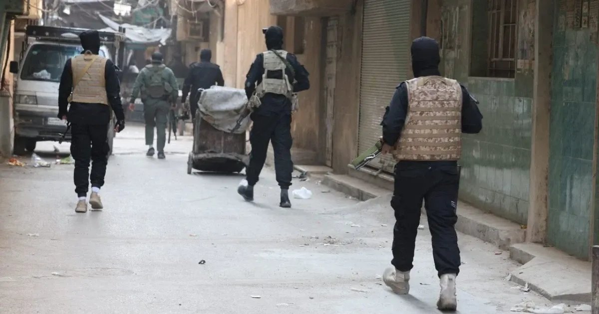 فرنسا تطالب بسجن قيادي سابق بـ "جيش الإسلام" 10 سنوات بتهمة ارتكاب جرائم حرب