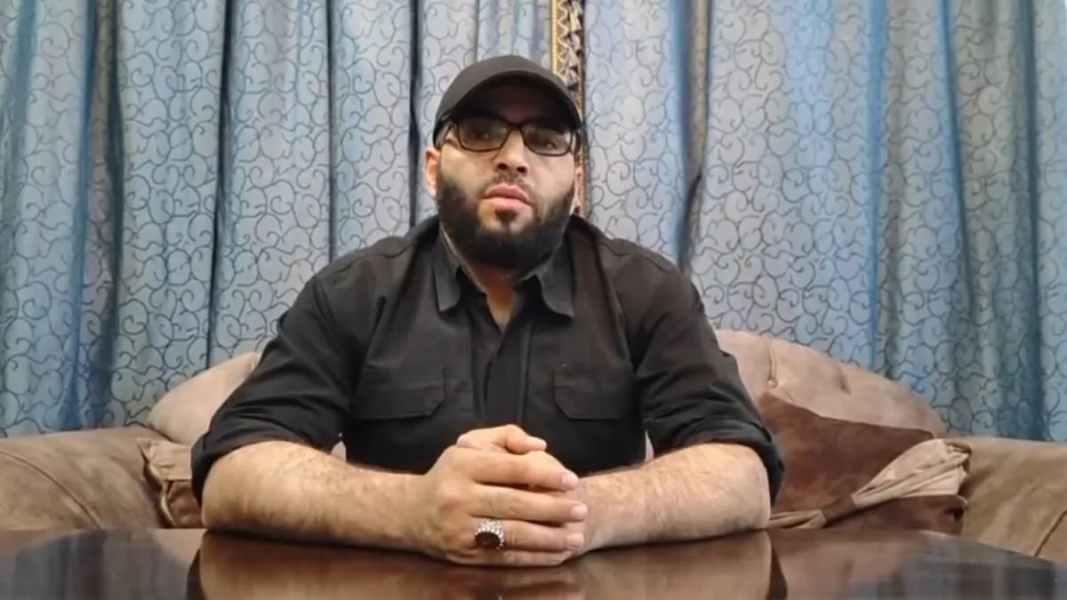 رئيس قسم الصالحين بحلب يعتذر للمؤسسة القضائية بعد عفو القاضي الذي اعتدى عليه