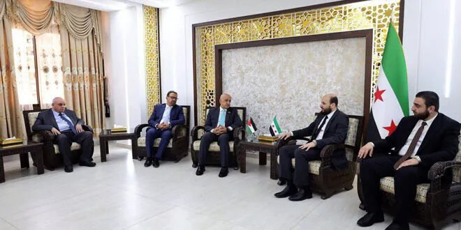 سوريا والأردن تبحثان تعزيز التعاون في قطاع الطاقة: فرص استثمارية جديدة