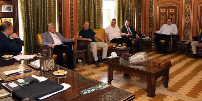 غرفة تجارة دمشق ومصدري الألبسة والنسيج يتحدّون لإنعاش الاقتصاد السوري