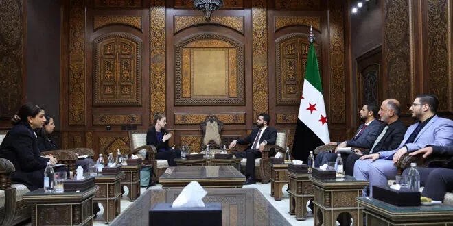 وزير الداخلية السوري يبحث مع منظمة العفو الدولية تعزيز حقوق الإنسان في مراكز الاحتجاز