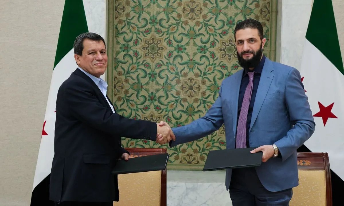 مفاوضات حاسمة في دمشق: وفد من "الإدارة الذاتية" يبحث اتفاقاً تاريخياً مع الحكومة السورية