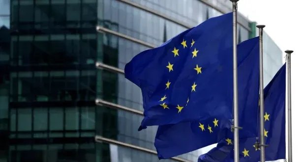 الاتحاد الأوروبي يقر رسمياً رفع العقوبات الاقتصادية عن سوريا: خطوة نحو التطبيع الكامل؟