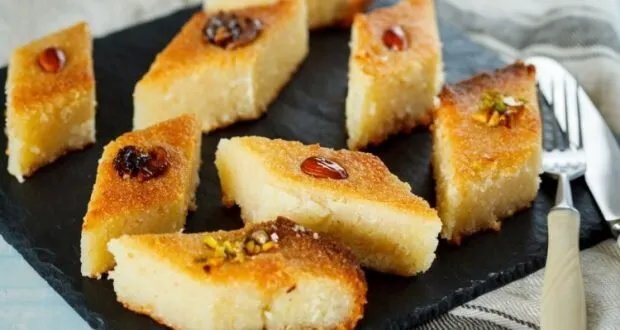 بسبوسة منزلية سهلة وسريعة: وصفة شهية للمناسبات والأوقات الحلوة