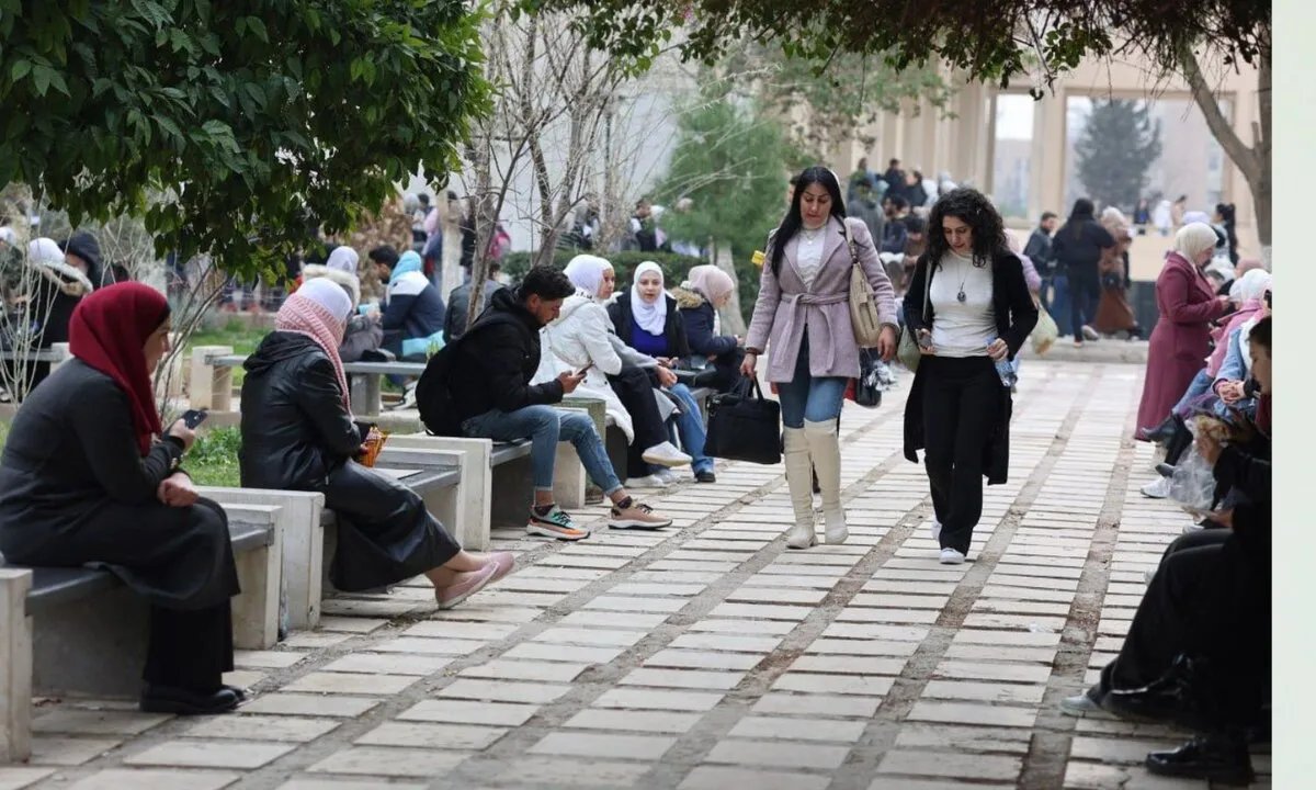 شكاوى من صعوبة مناهج الأدب الإنجليزي في جامعة دمشق: هل المناهج تواكب سوق العمل؟
