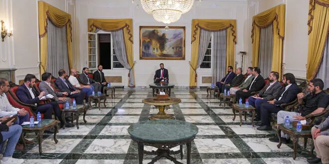 الرئيس الشرع يلتقي العاملين في المنظمات الإنسانية بحلب ويؤكد دعمه لجهودهم