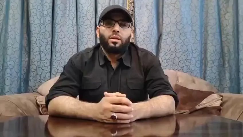 محضر بألقاب فصائلية: كيف يختبر خلاف الطحان-حسكل سلطة القانون في سوريا؟