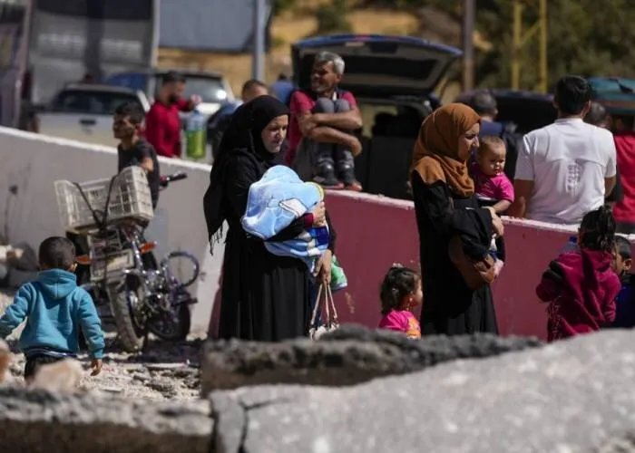أكثر من نصف مليون شخص يعبرون الحدود من لبنان إلى سوريا وسط تصاعد التوترات
