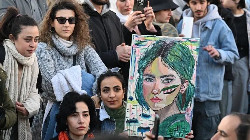 غياب النساء عن تعيينات الخارجية السورية: هل التمكين مجرد شعار؟