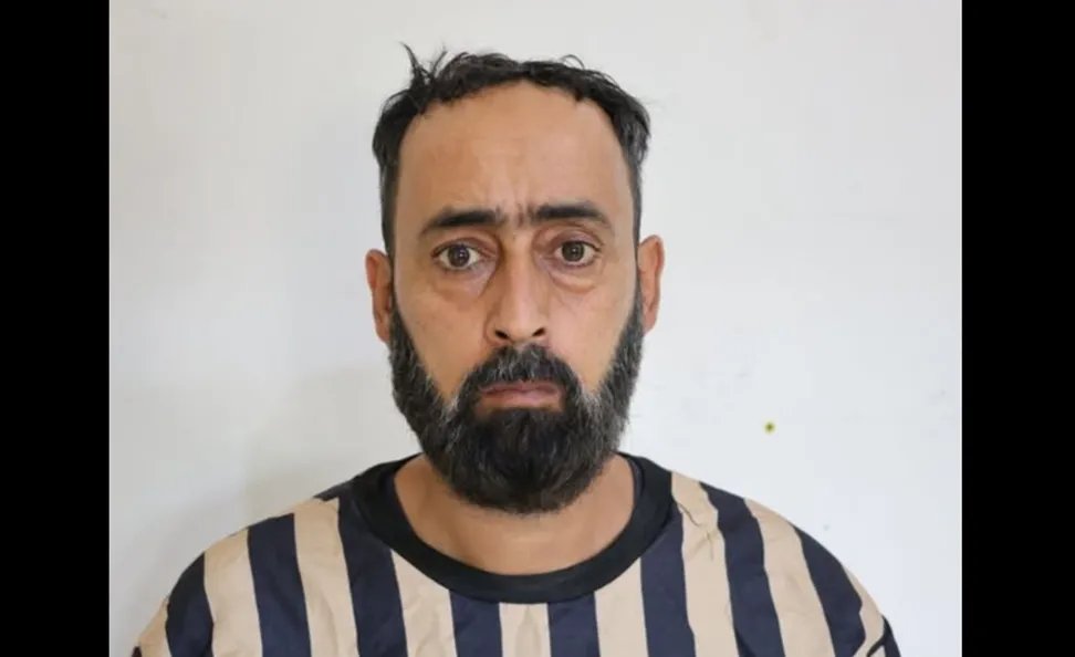 حمص: القبض على عنصر بـ"الدفاع الوطني" متهم بجرائم حرب