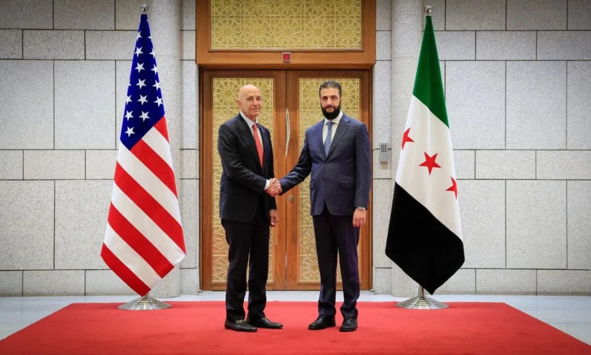 أول زيارة رسمية: مبعوث ترامب يلتقي الشرع في دمشق لبحث السلام في سوريا