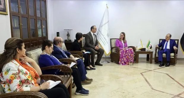 تعزيز التعاون الصحي: وزير التعليم العالي يبحث مع الصحة العالمية دعم المشافي الجامعية وتطوير الكوادر الطبية في سوريا