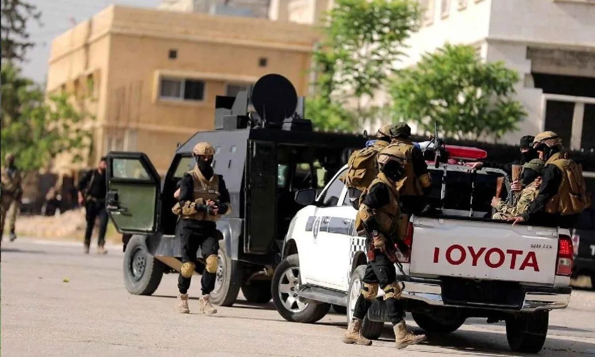 تصاعد وتيرة الهجمات: تنظيم "الدولة" يتبنى هجمات في السويداء ودير الزور وتنسيق دولي لمواجهته