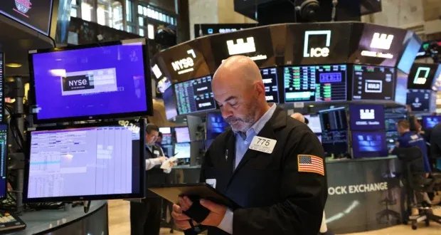 الاتحاد الأوروبي وأمريكا يكثفان جهودهما لتجنب حرب الرسوم الجمركية: مفاوضات مكثفة واتصالات رفيعة المستوى