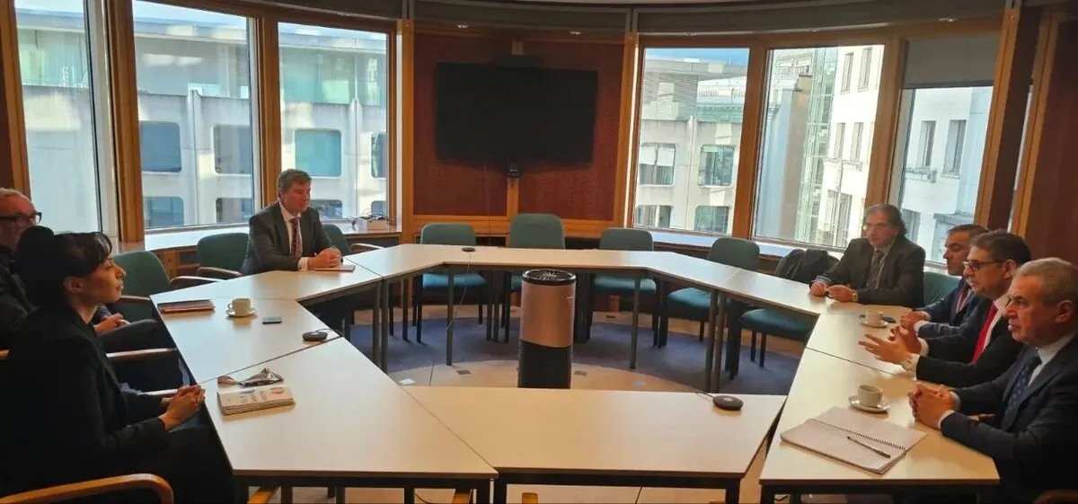 هيئة التفاوض السورية تبحث في بروكسل الحل السياسي ودعم اللاجئين مع مسؤولين أوروبيين