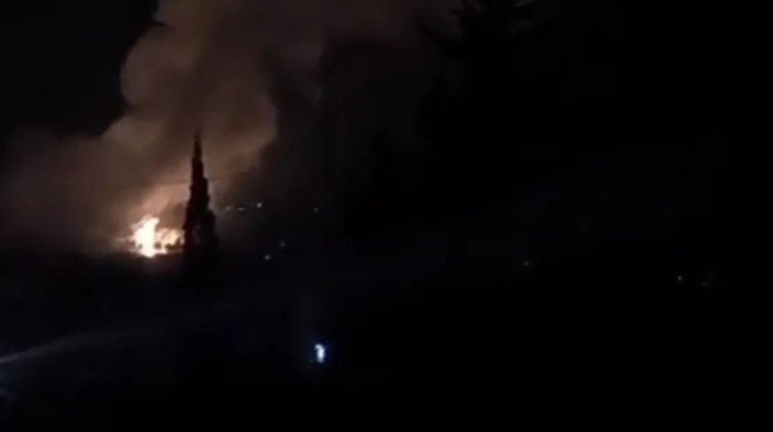 غارات إسرائيلية تستهدف اللاذقية: تدمير صواريخ ساحلية بزعم تهديد الملاحة