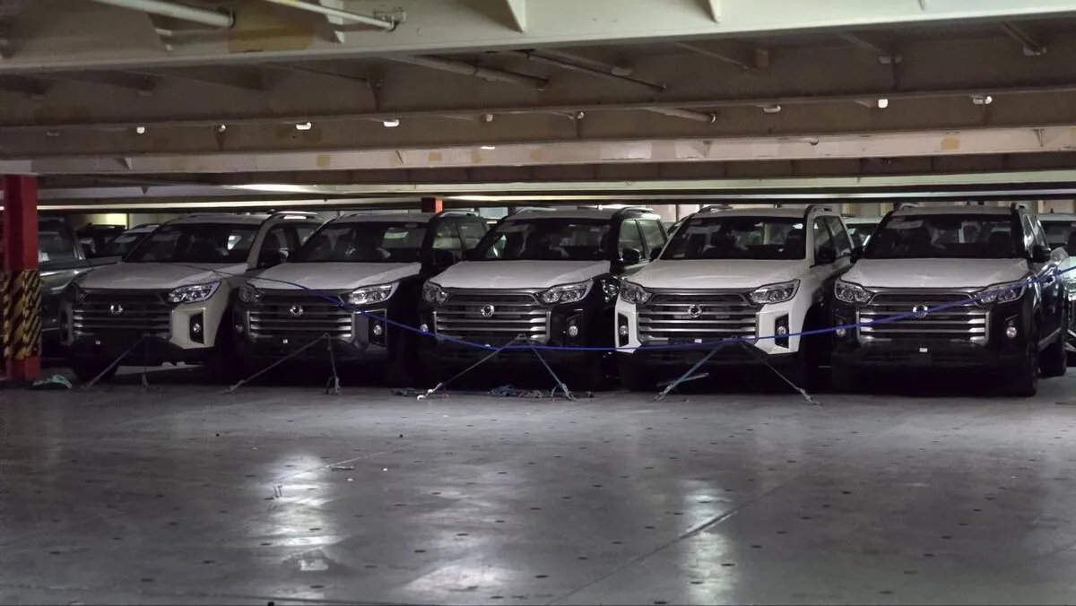 شحنة جديدة من السيارات الكورية تغزو الأسواق السورية عبر ميناء طرطوس