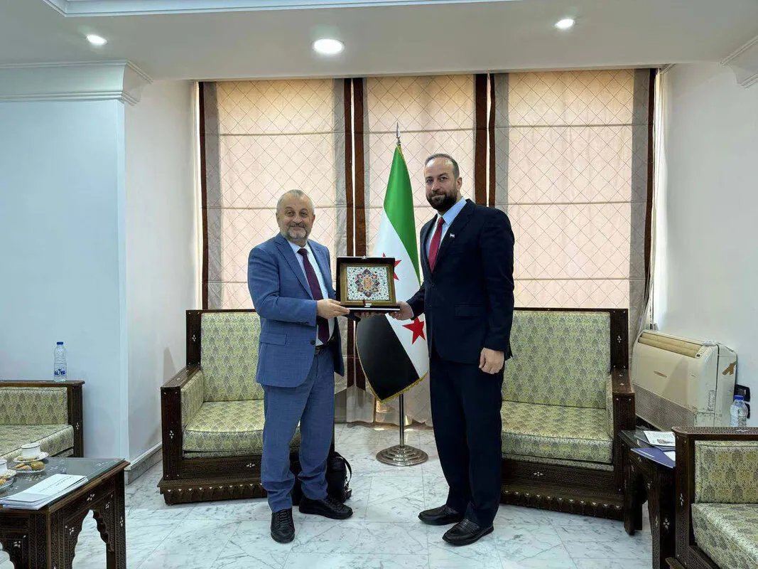 وزير الإعلام السوري يبحث مع تركسات إطلاق مركز بث فضائي ومنصة رقمية على غرار نتفليكس