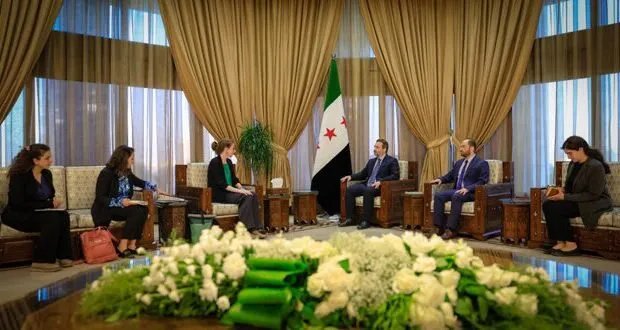 وزير الخارجية السوري يبحث قضايا مشتركة مع وفد من منظمة العفو الدولية في دمشق