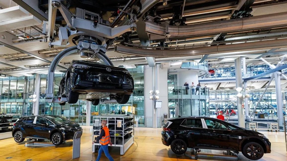 ألمانيا تطلق حوافز ضريبية جديدة لتشجيع الشركات على شراء السيارات الكهربائية