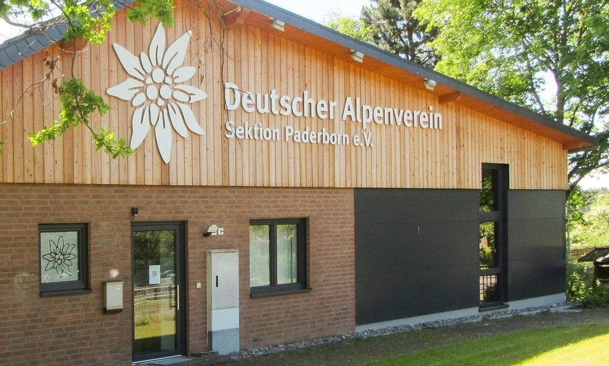 تخريب أكواخ جبال الألب الألمانية: قمة الإهمال والتكاليف الباهظة!