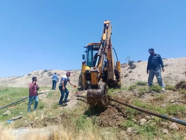 حملة مكثفة في سلمية: إزالة 50 تعدياً على خطوط المياه واستعادة الحقوق المائية