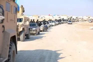 قسد تطلق حملة أمنية لتفكيك خلايا داعش في مخيم الهول بمساندة التحالف الدولي