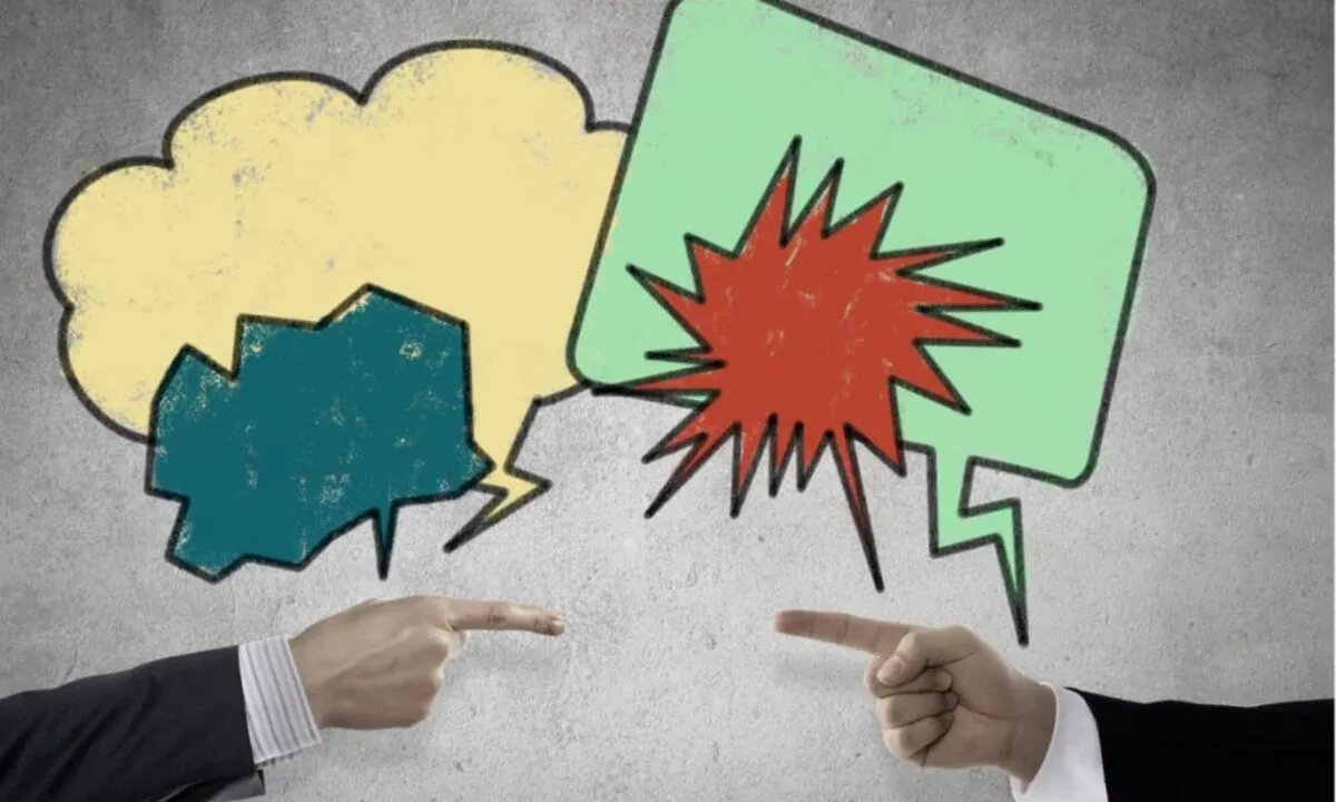 خطاب الكراهية على السوشيال ميديا: هل يهدد النسيج الاجتماعي في سوريا؟