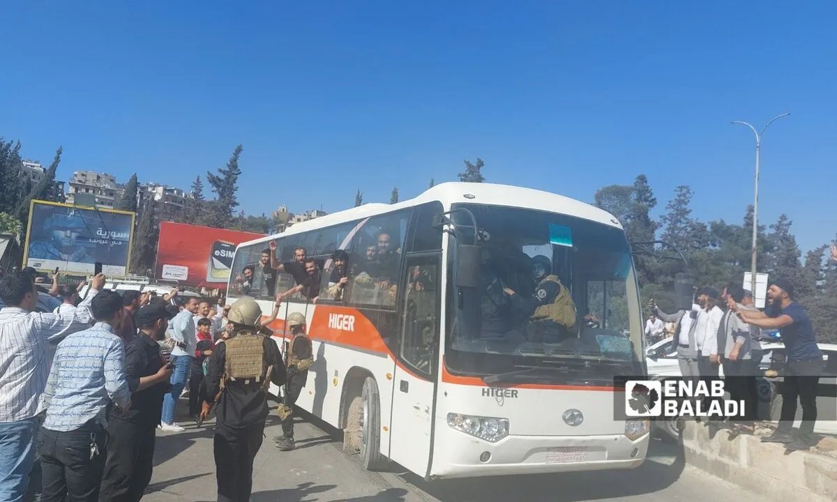 صفقة تبادل أسرى واسعة بين قوات سوريا الديمقراطية والحكومة السورية في حلب وسط ترقب الأهالي