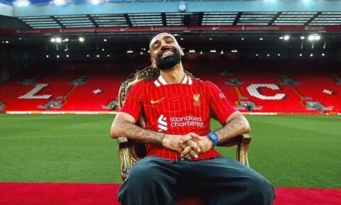محمد صلاح يتربع على عرش ليفربول: جائزة لاعب الموسم للمرة الخامسة!
