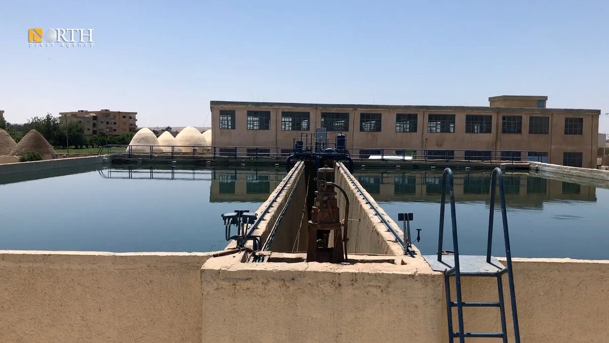 الرقة تواجه ارتفاعاً في عكارة مياه الشرب بسبب انخفاض منسوب الفرات