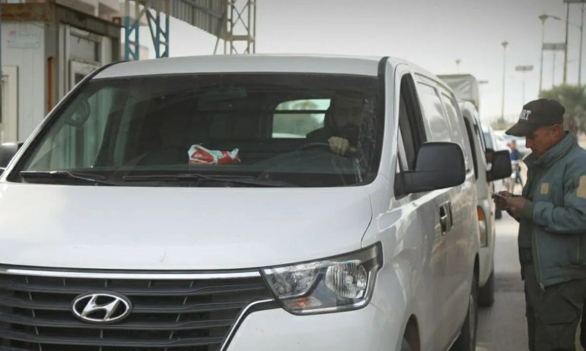 تشديدات أمنية في شمال شرق سوريا قبيل عيد الأضحى: الإدارة الذاتية تفرض قيودًا على حركة المركبات والدراجات النارية