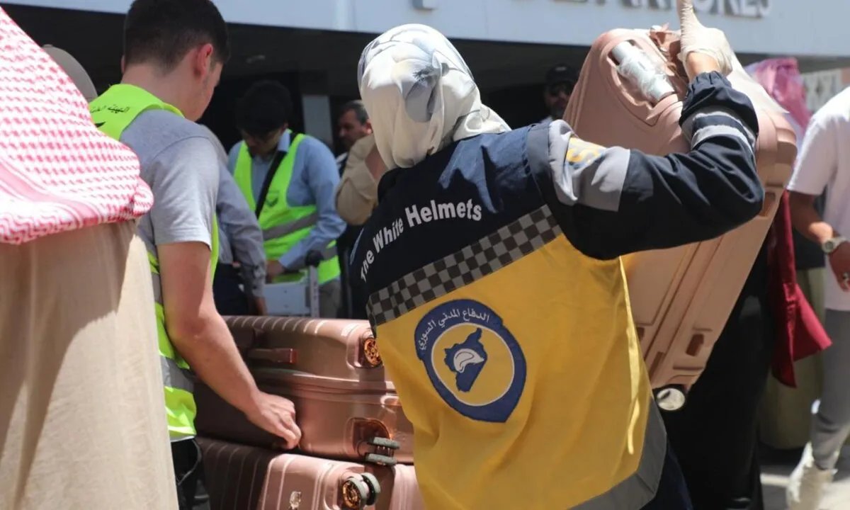 رسميًا: دمج "الدفاع المدني السوري" في الحكومة السورية.. ما مصير "الخوذ البيضاء"؟