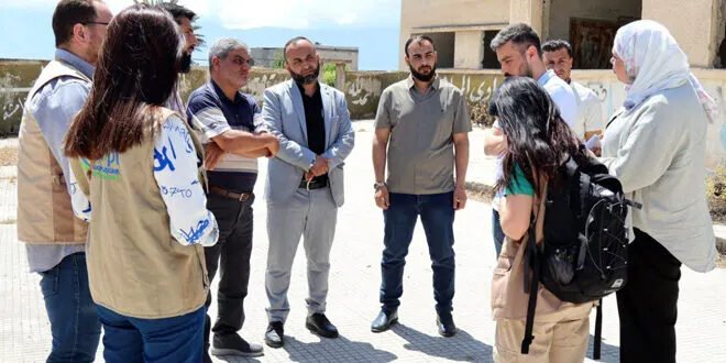 منظمة إيطالية تتفقد مدارس قلعة المضيق بريف حماة تمهيداً لترميمها