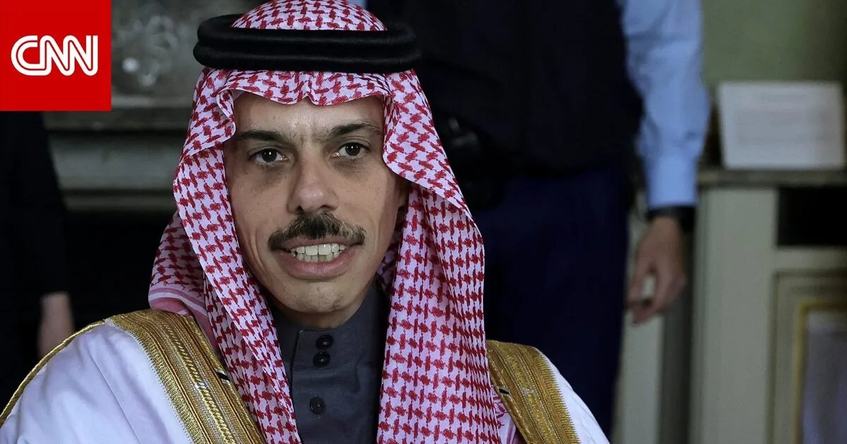 لفتة أميرية: كيف أثارت حركة وزير الخارجية السعودي مع بائعة الحلوى في دمشق إعجاب النشطاء؟