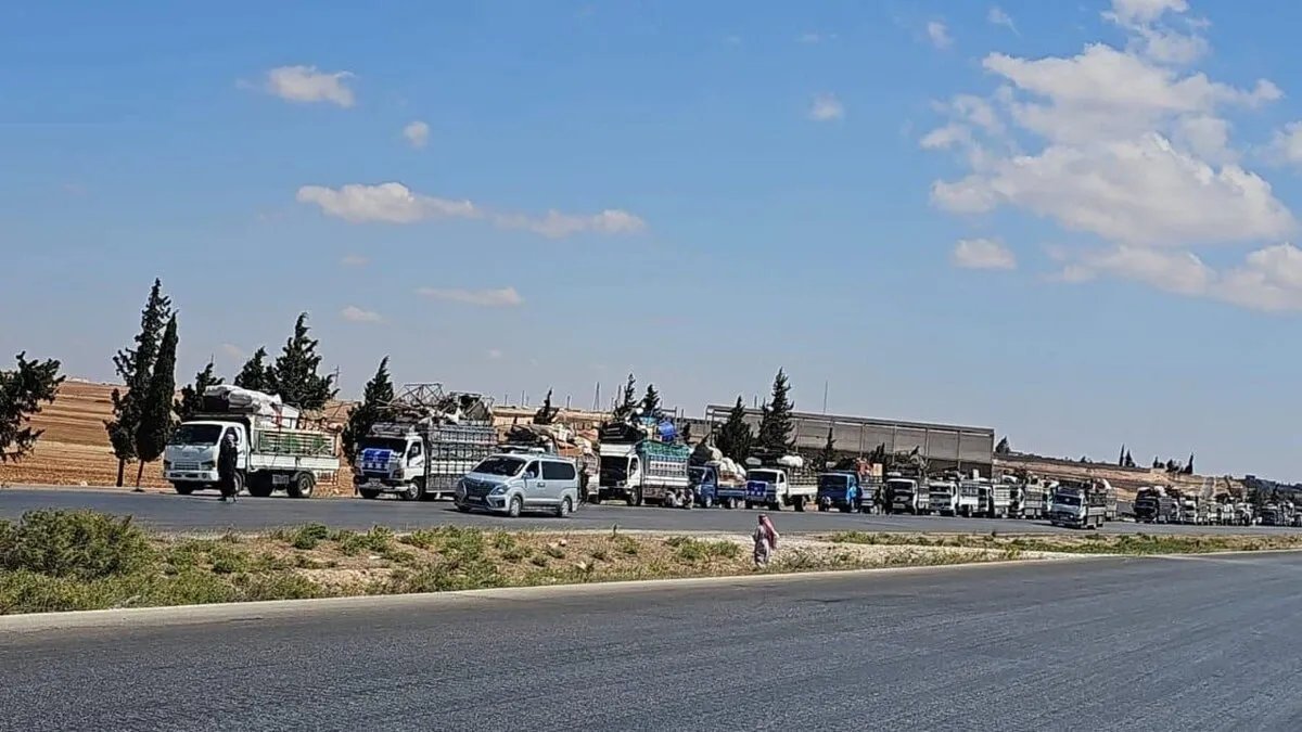 عودة دفعة جديدة: 90 أسرة مهجرة تستقر في التريمسة قادمة من مخيمات الشمال