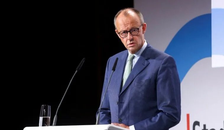 ألمانيا: المستشار ميرتس يؤكد استمرار حملة مكافحة الهجرة رغم حكم قضائي يعيق بعض الإجراءات