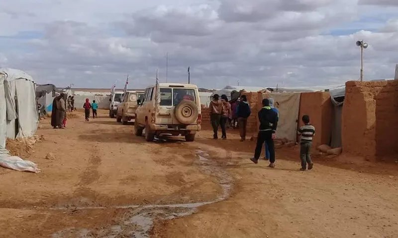 قوات الأسد تستهدف مدنيين حاولوا إدخال أدوية وأغذية لكسر حصار مخيم الركبان