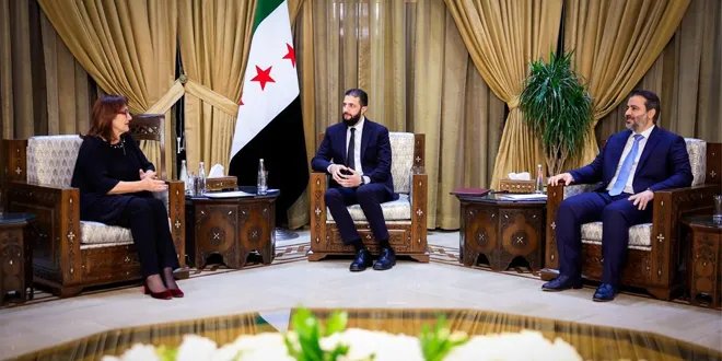 الرئيس الشرع ووزير الخارجية يلتقيان المفوضة الأوروبية في دمشق لبحث العلاقات