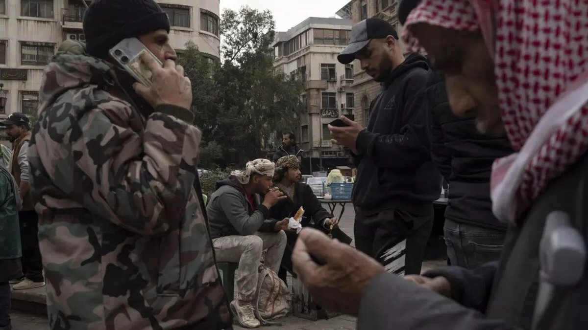 ذعر في دمشق: اختفاء جماعي لعمال "عش الورور" وسط صمت رسمي